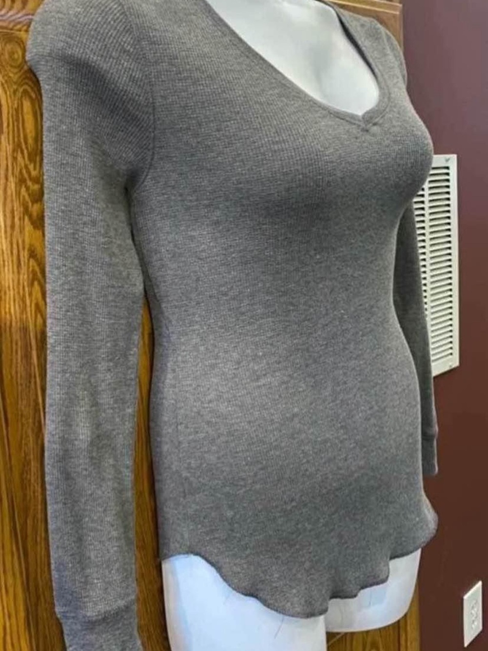 Old Navy Gray Ribbed V-Neck Long Sleeve Top